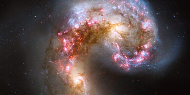 STScI H galaxies 0646a 2400x1200